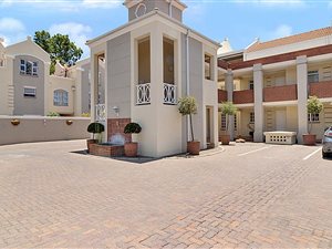 3 Bed Apartment in Parkview