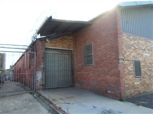1300 m² Industrial space in Elsies River