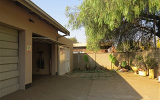 3 Bedroom House in Vanderbijlpark CE5