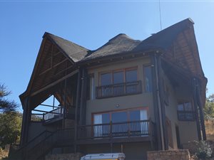 4 Bed House in Mabalingwe Nature Reserve
