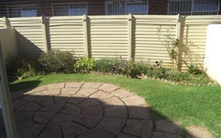 Bachelor apartment in Westwood