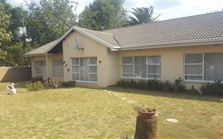 5 Bedroom House in Meyerton Park
