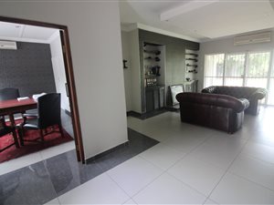 330 m² Commercial space in Parkmore