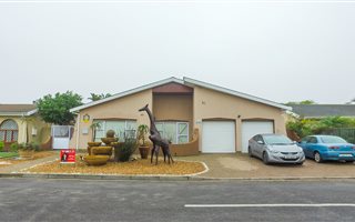 6 Bedroom House in Goodwood