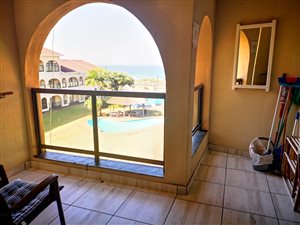 2 Bed Apartment in Amanzimtoti