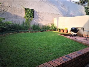 3 Bed Townhouse in Roodekrans