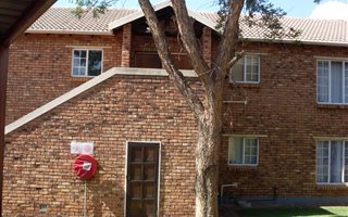 2 Bedroom Townhouse in Chloorkop