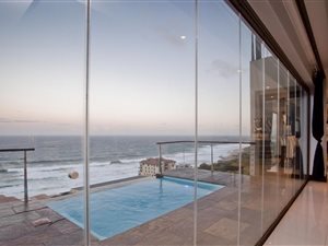 5 Bed House in Westbrook