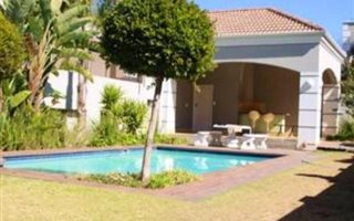 2 Bedroom Apartment in Melrose Arch