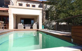 4 Bedroom House in Featherbrooke Estate