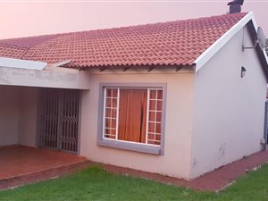 3 Bed House in Doornpoort and surrounds