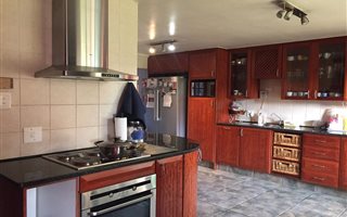 4 Bedroom House in Bardene