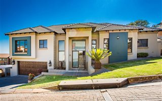 3 Bedroom House in Rietvalleirand