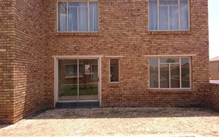 2 Bedroom Apartment in Krugersrus