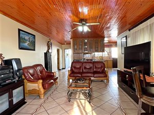 3 Bed Simplex in Bluff