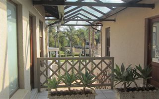 2 Bedroom Townhouse in Silver Lakes Golf Estate