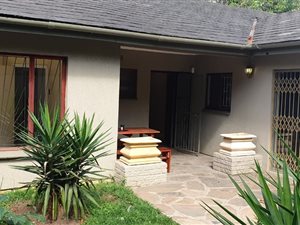 5 Bed House in Padfield Park