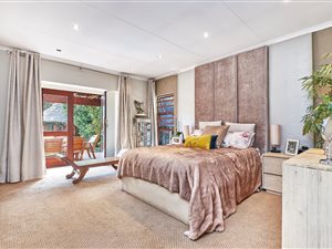 5 Bed House in Hurlingham