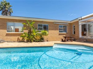 4 Bed House in Goedemoed