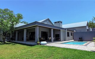 4 Bedroom House in Sonheuwel