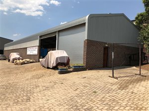 611 m² Industrial space in Roodepoort Central