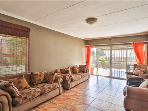 4 Bed House in Vanderbijlpark SE2