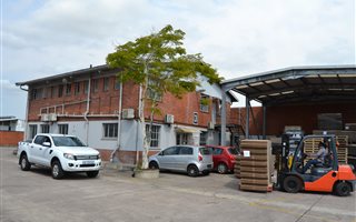 2524 m² Industrial space in New Germany