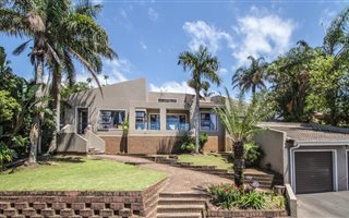 6 Bedroom House in Doon Heights