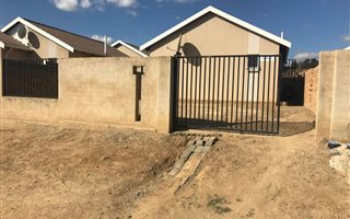 2 Bedroom House in Cosmo City