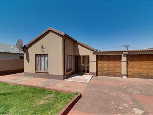 3 Bed House in Bram Fisherville