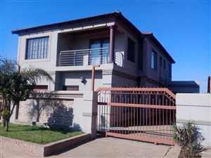 5 Bed House in Kwaguqa