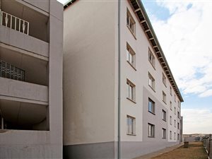 2 Bed Apartment in Fleurhof