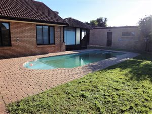4 Bed House in Zeekoevlei