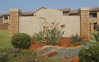 2 Bedroom Apartment in Mooikloof Ridge