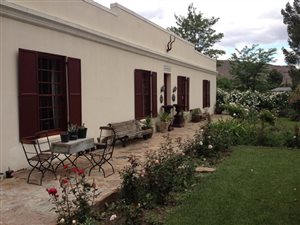 4 Bed House in Nieu Bethesda