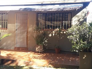 1.5 Bed Garden Cottage in Sandringham