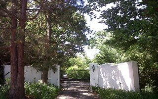 4 Bedroom House in Constantia