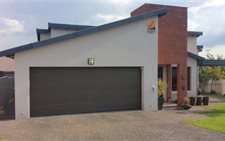 3 Bedroom House in Amberfield Valley