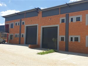 300 m² Industrial space in Silver Lakes
