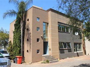749 m² Commercial space in Sunninghill