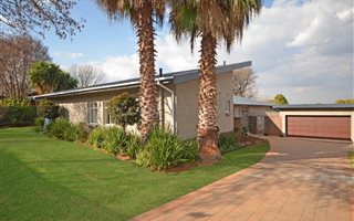 4 Bedroom House in Linden