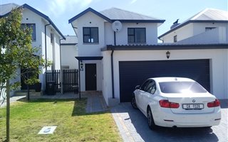 3 Bedroom Townhouse in Buh Rein Estate