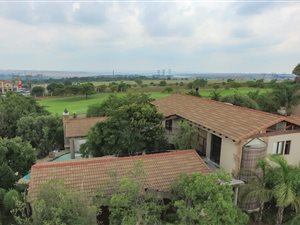 4 Bed House in Blue Valley Golf Estate