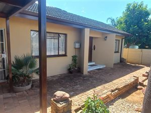 3 Bed House in Ivy Park