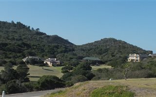712 m² Land available in Hersham