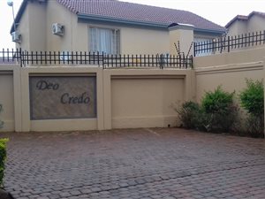 2 Bed Townhouse in Willow Park Manor