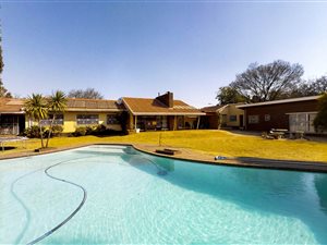 6 Bed House in Parkhill Gardens