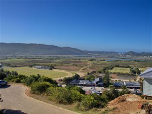 843 m² Land available in Great Brak River