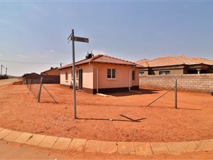 3 Bed House in Protea Glen