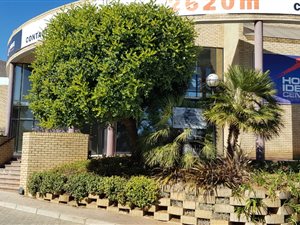 2000 m² Retail Space in Sunnyrock